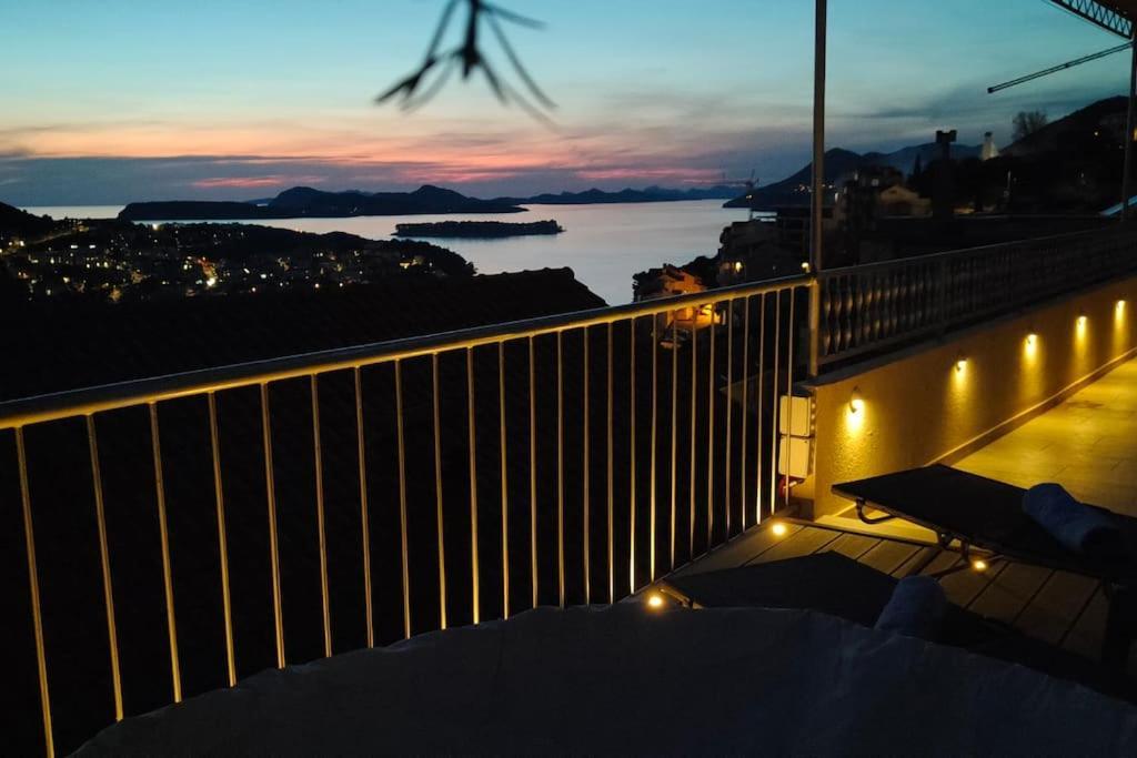 Апартаменты Kate'S Studio With An Amazing View Дубровник Экстерьер фото